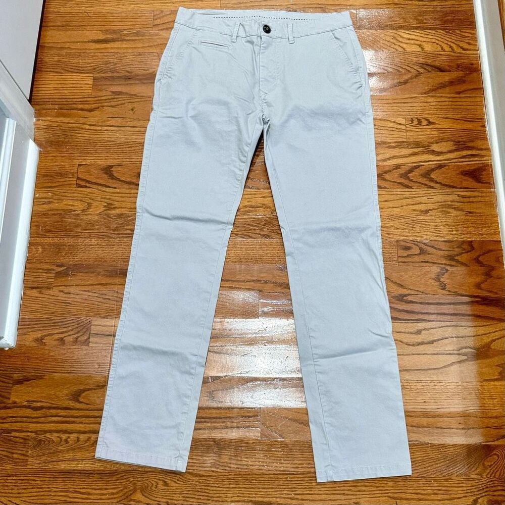 Bytom (Poland) Light Grey Skinny Chinos. Size 32.